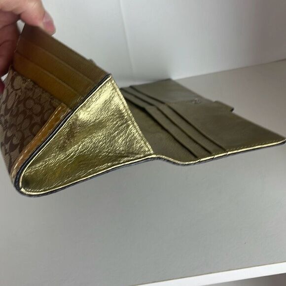 Coach Signature Patchwork Wallet Khaki Gold - Picture 12 of 13